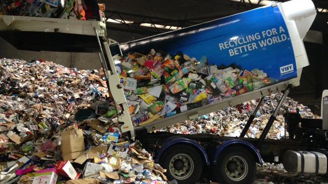 Recycling truck in MRF