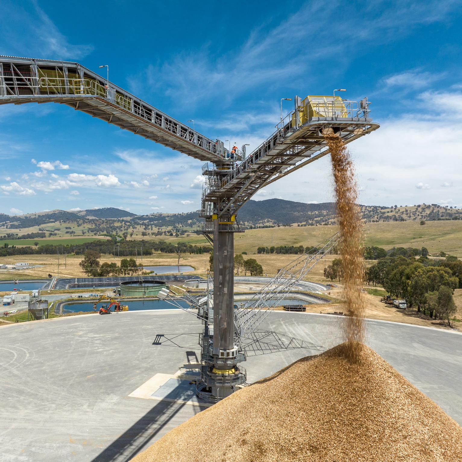 Tumut stacker reclaimer